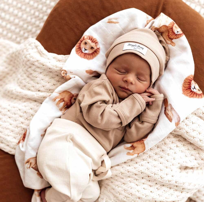 Snuggle Hunny Ribbed Organic Knotted Beanie | Pebble