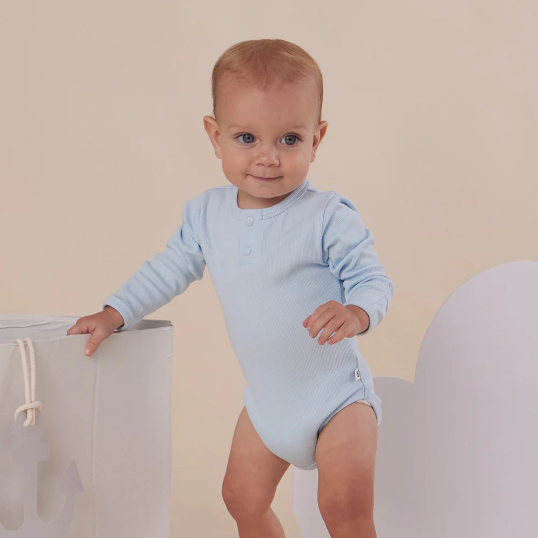 Snuggle Hunny Long Sleeve Organic Bodysuit - Baby Blue