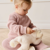 Snuggle Bunnies - Lambie