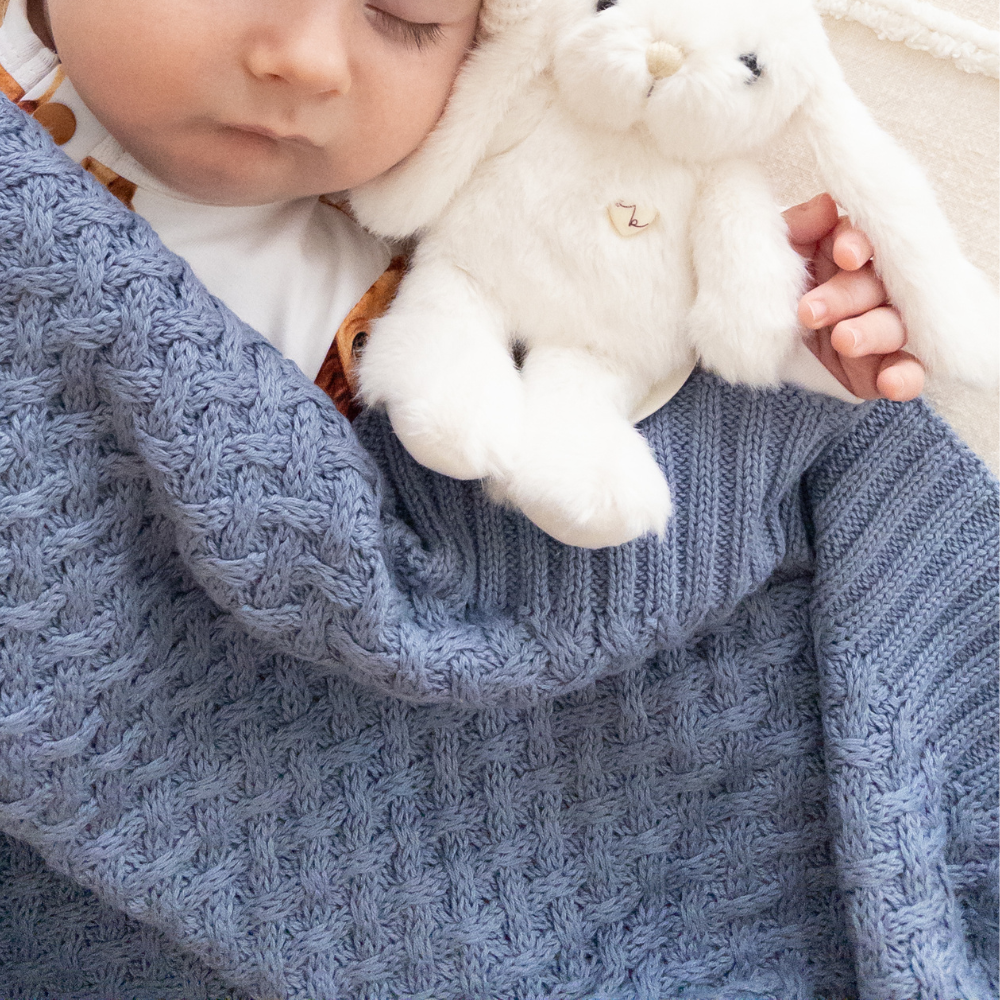 Snuggle Hunny - Personalised Knit Blanket | River Diamond