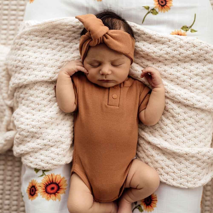 Snuggle Hunny Short Sleeve Bodysuit | Chestnut