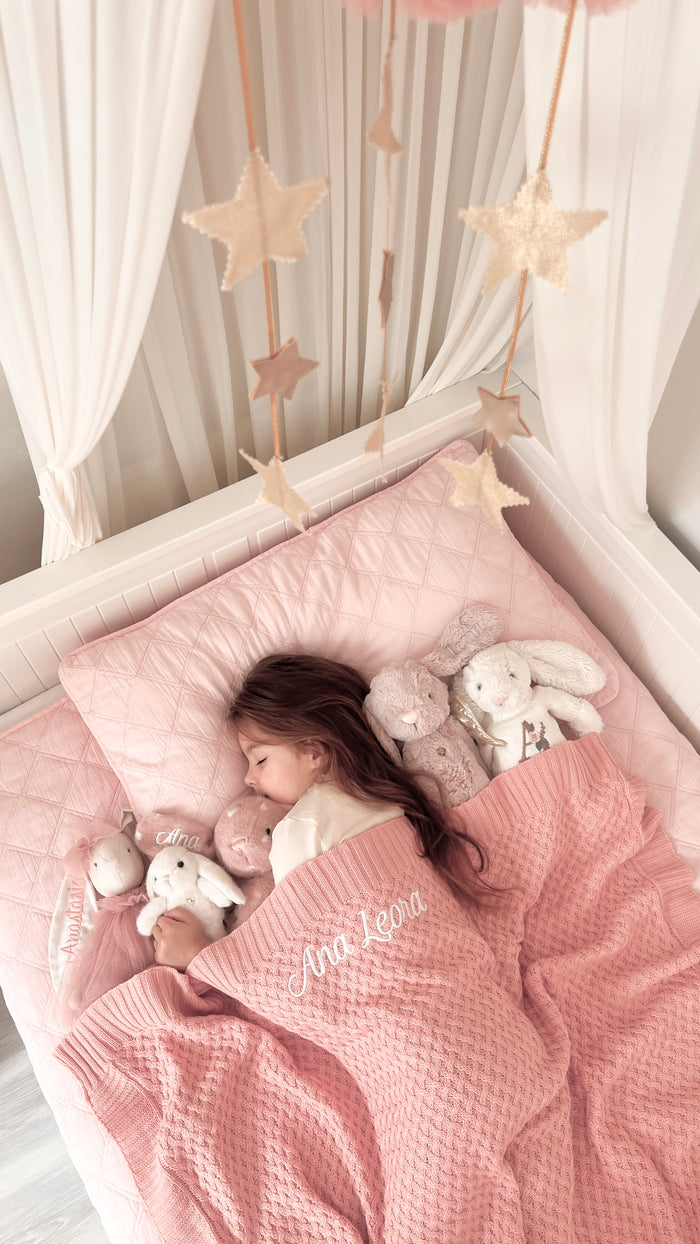 Snuggle Hunny - Personalised Knit Blanket | Rosa