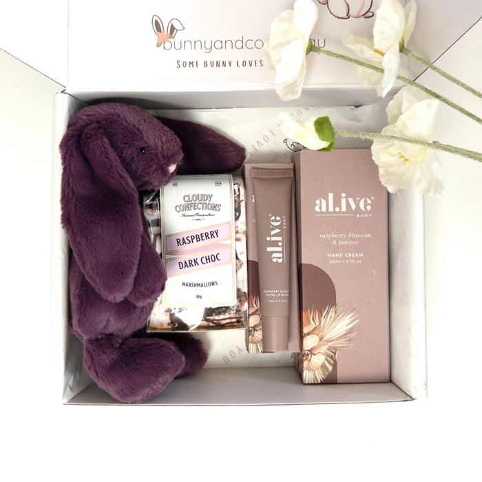 Newborn baby girl gift set Australia with Plum Jellycat Bunny, Al.ive Skincare and Cloudy Confectins marshmallows